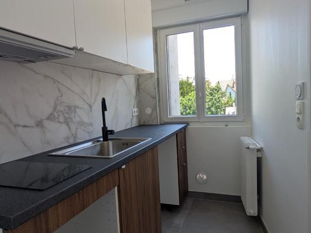 Location appartement 2 pièces, 35.74m², Alfortville