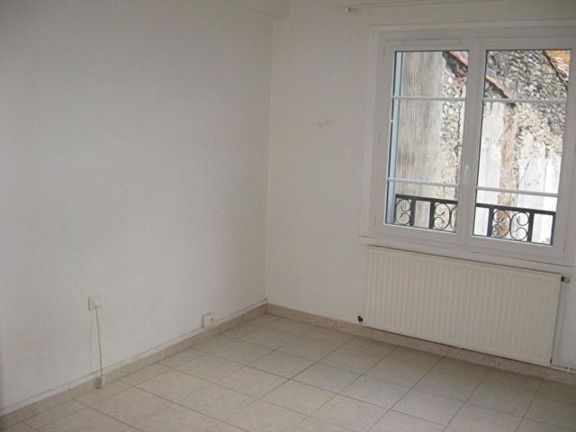Location appartement 2 pièces, 35.00m², Limoux