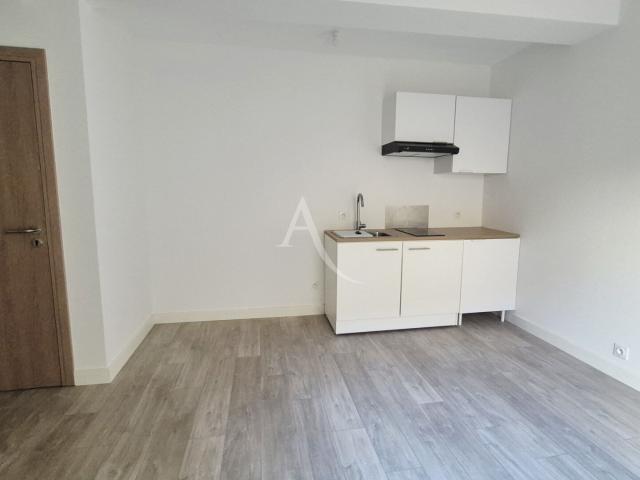 Appartement 2 pièces Saint Jean d'Angély 35.00m² 525€ à louer l'Adresse
