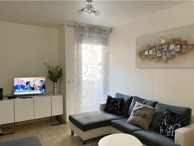 Location Appartement 2 pièces 35 m2 Marseille 8ème