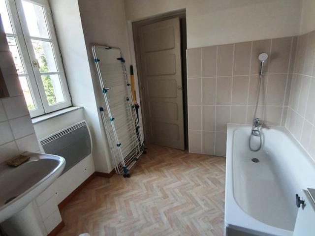 Location Appartement 2 pièces 35m² CONDRIEU 69420