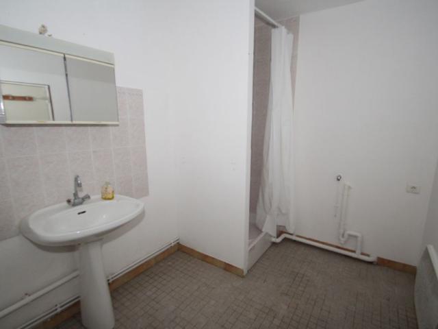 Location Appartement 2 pièces 35m² CERCY LA TOUR 58340