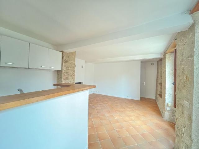 Location Appartement 2 pièces 35m² CERNAY LA VILLE 78720