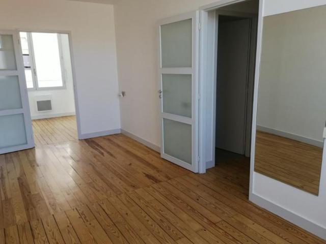 Location Appartement 2 pièces 35m² BORDEAUX 33000