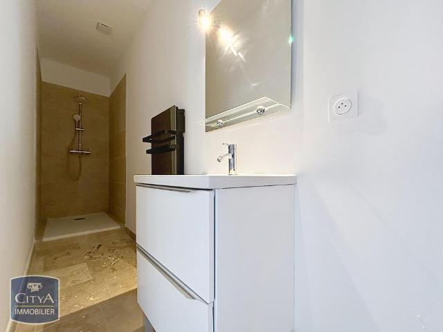 Location Appartement 2 pièces 35m² BAGNOLS SUR CEZE 30200