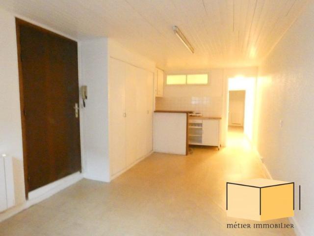 Location Appartement 2 pièces 35m² BELLEY 01300