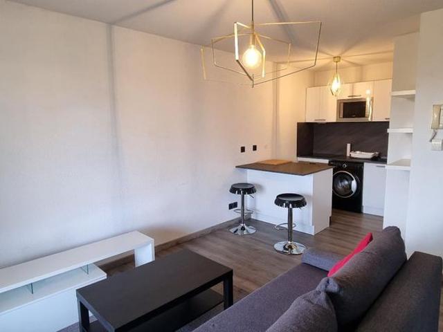 Location Appartement 2 pièces 35m² LAYRAC 47390