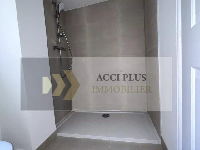 Location Appartement 2 pièces 35m² NIMES 30000