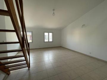 Location Appartement 2 pièces 35m² ST MAXIMIN LA STE BAUME 83470