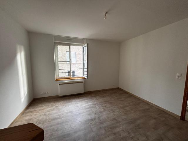 Location Appartement 2 pièces 35m² TOURS 37000