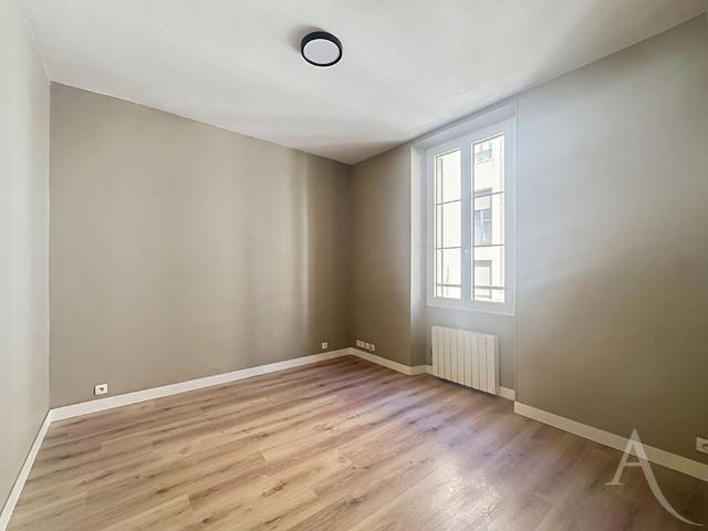 Location appartement 2 pièces, 36.79m², Mantes la Jolie