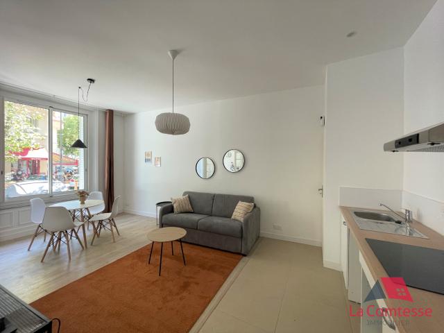 Location Appartement 2 pièces 36m² MARSEILLE 1er