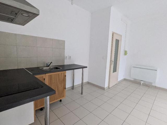 Location Appartement 2 pièces 36m² ST LAURENT DE LA SALANQUE 66250