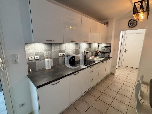 Location Appartement 2 pièces 36m² ST REMY DE PROVENCE 13210