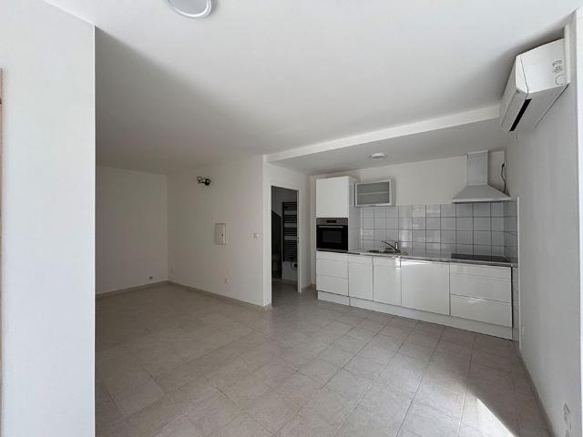 Location appartement 2 pièces, 38.97m², Vauvert
