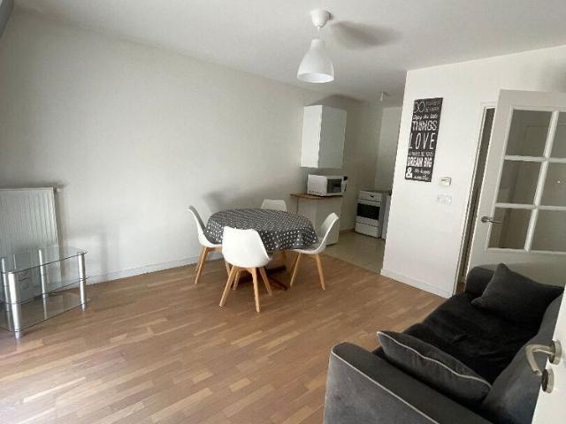 Location appartement 2 pièces, 38.00m², Châtillon