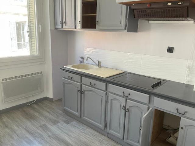 Location Appartement 2 pièces 38 m2 Marseille 5ème