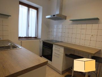 Location Appartement 2 pièces 38m² BELLEY 01300