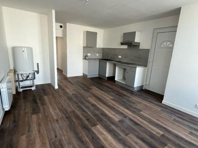 Location Appartement 2 pièces 38m² BURIE 17770