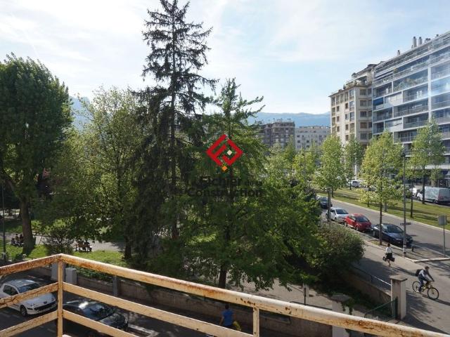 Location Appartement 2 pièces 38m² GRENOBLE 38000