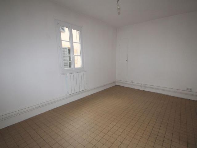Location Appartement 2 pièces 38m² DECIZE 58300
