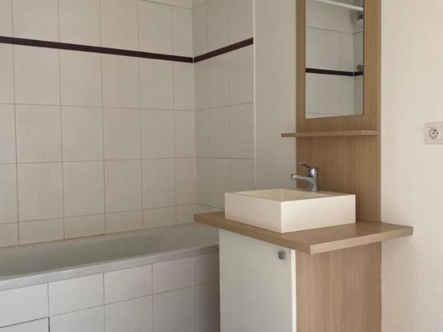 Location Appartement 2 pièces 38m² FONTAINEBLEAU 77300