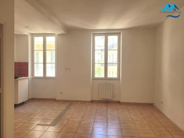 Location Appartement 2 pièces 38m² MARSEILLE 1er
