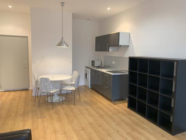 Location Appartement 2 pièces 38m² MARSEILLE 5ème