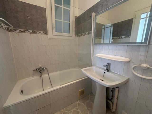 Location Appartement 2 pièces 38m² NARBONNE 11100
