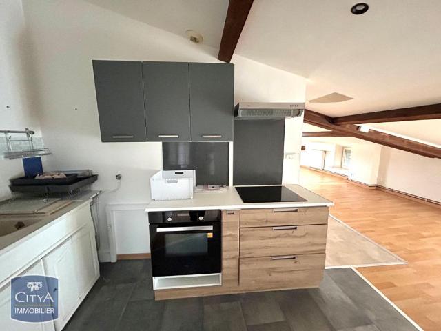 Location Appartement 2 pièces 38m² ST JUST MALMONT 43240