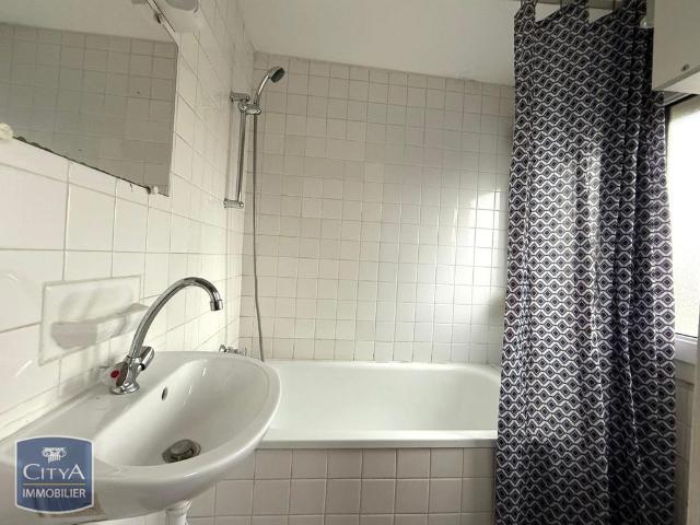 Location Appartement 2 pièces 38m² TOURS 37000
