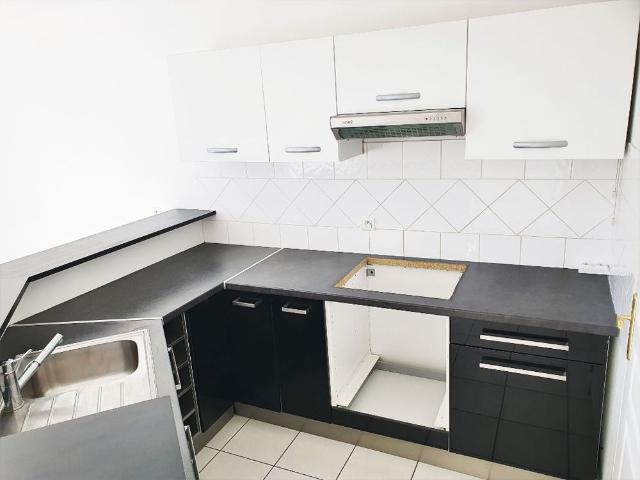 Location appartement 2 pièces, 39.00m², Sainte Geneviève des Bois