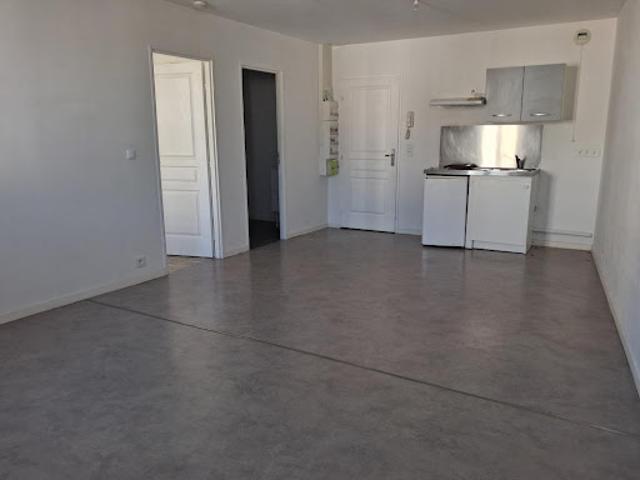 Location Appartement 2 pièces 39 m2 Saintes