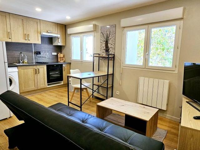 Location Appartement 2 pièces 39m² GONFARON 83590