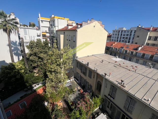 Location Appartement 2 pièces 39m² NICE 06000