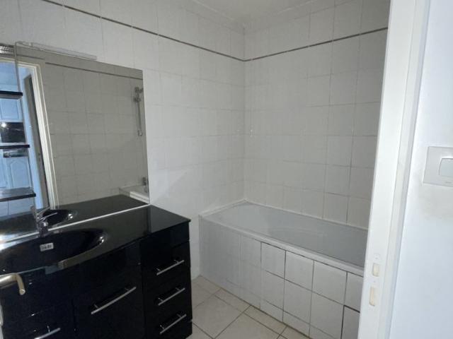 Location Appartement 2 pièces 39m² NIMES 30000