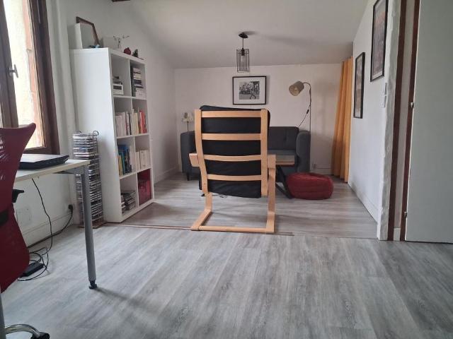 Location Appartement 2 pièces 39m² SAINTES 17100