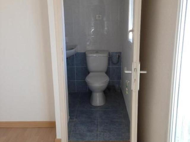 Location Appartement 2 pièces 39m² ST MAXIMIN LA STE BAUME 83470