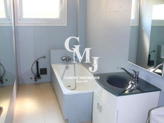 Location Appartement 2 pièces 39m² ST RAPHAEL 83700