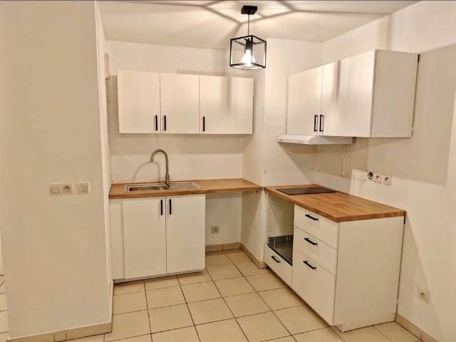 Location Appartement 2 pièces 39m² TOULON 83000