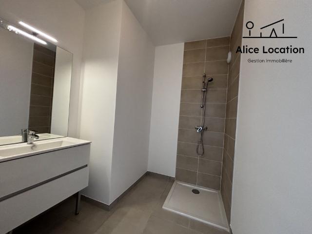 Location Appartement 2 pièces 39m² THONON LES BAINS 74200