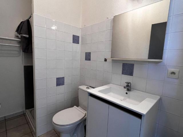 Location Appartement 2 pièces 39m² VILLENEUVE DE BERG 07170