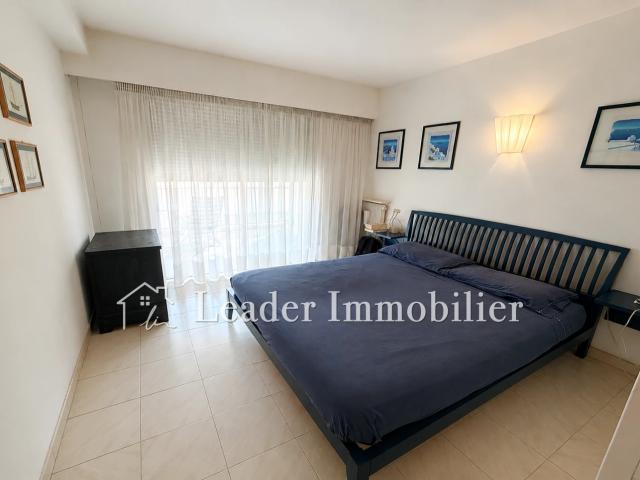 Location appartement 2 pièces Antibes Centre ville 51m²