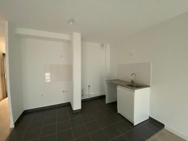 Location appartement 2 pièces ATHIS MONS 40m² à 833.35€/mois CDC Habitat