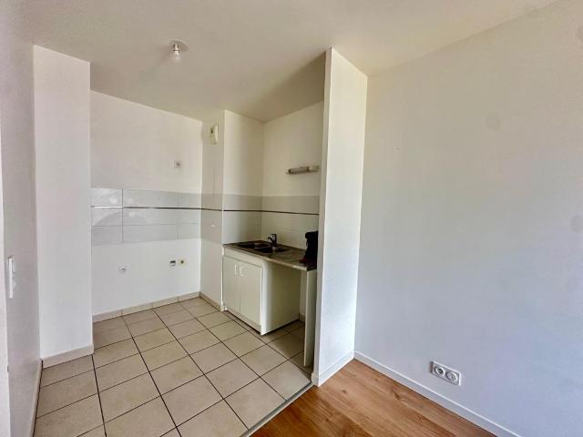 Location appartement 2 pièces CARRIERES SOUS POISSY 46m² à 930.90€/mois CDC Habitat