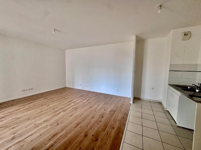 Location appartement 2 pièces CARRIERES SOUS POISSY 46m² à 930.90€/mois CDC Habitat