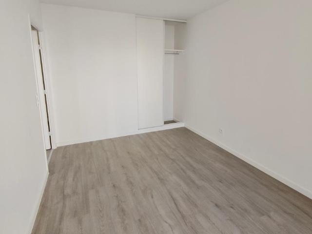Location appartement 2 pièces COLOMBES 39m² à 882.18€/mois CDC Habitat