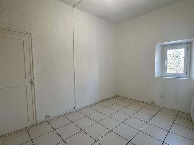 location appartement 2 pièces Coudoux Centre village