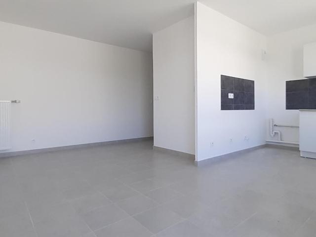 Location appartement 2 pièces CRANVES SALES 46m² à 732.70€/mois CDC Habitat