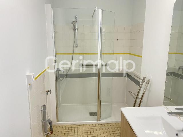 Location Appartement 2 pièces + cuisine 53,11 m² 1